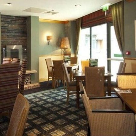 Premier Inn London Enfield Exteriör bild